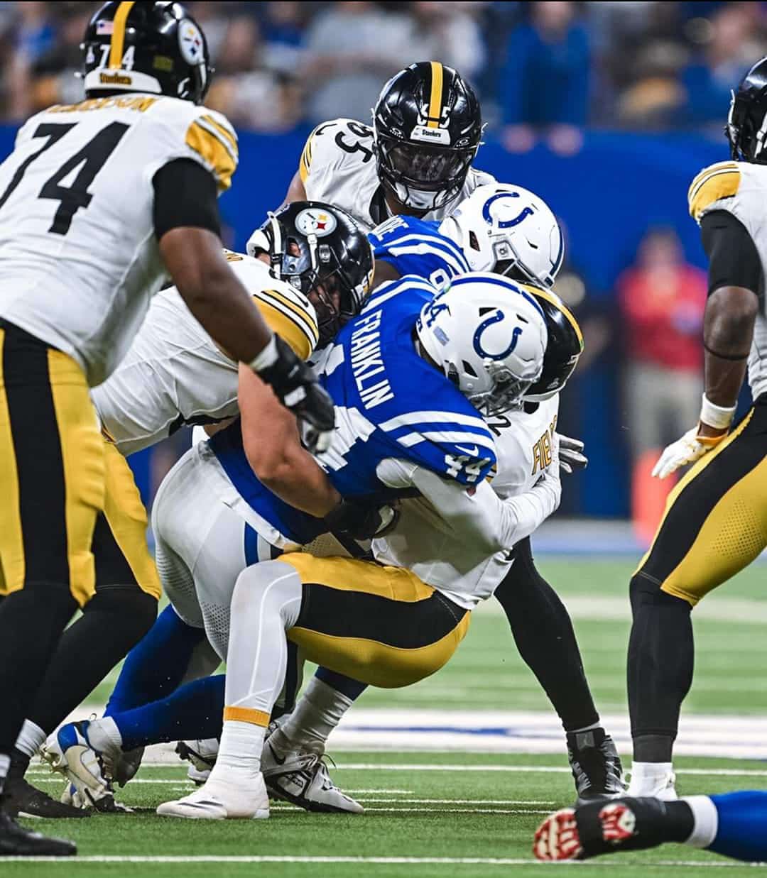 Steelers vs Colts AyM Sports