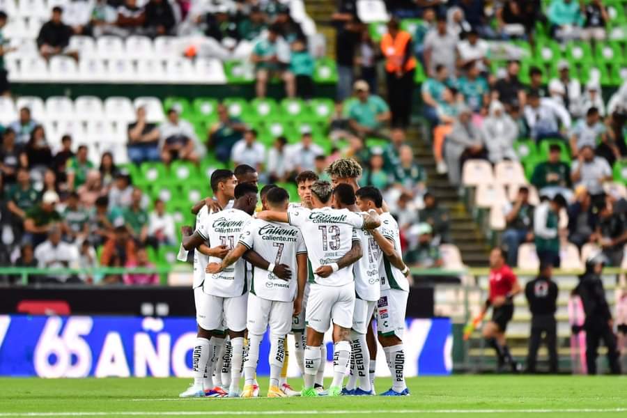 Se reúnen jugadores del Club León