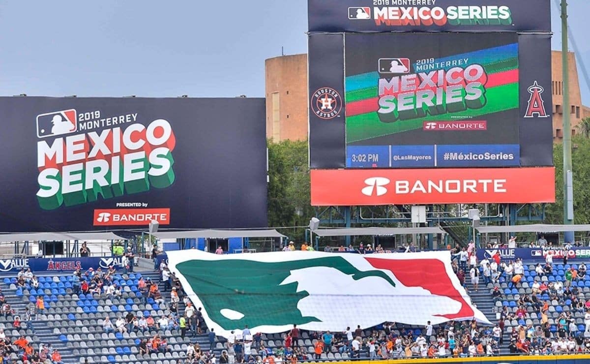 MLB en una de sus visitas a México