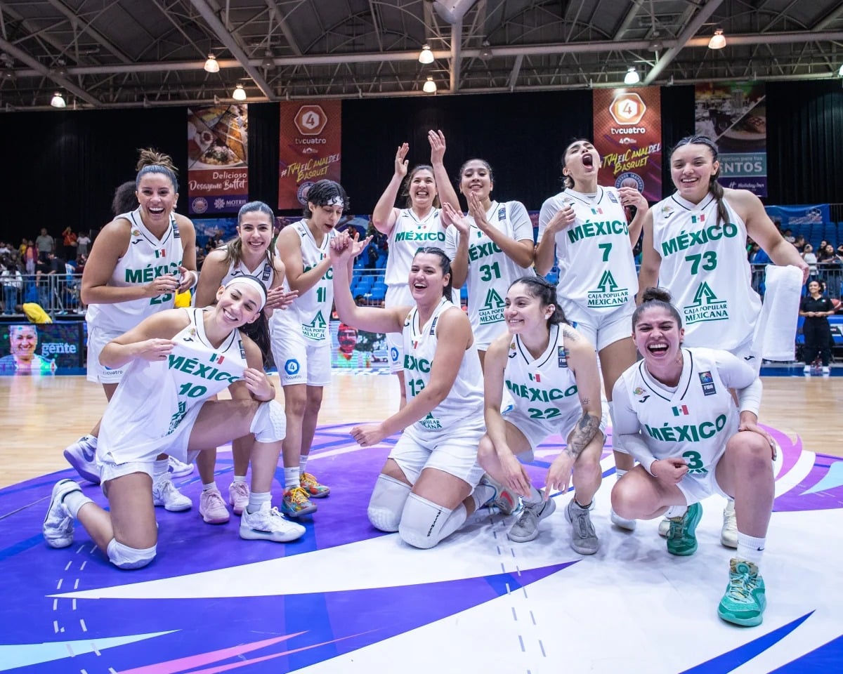 Festejo de la selección nacional de basquetbol tras clasificar a la AmeriCup Femenil 2025.