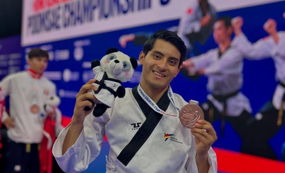 William Arroyo, medallista en Mundial de Taekwondo Poomsae