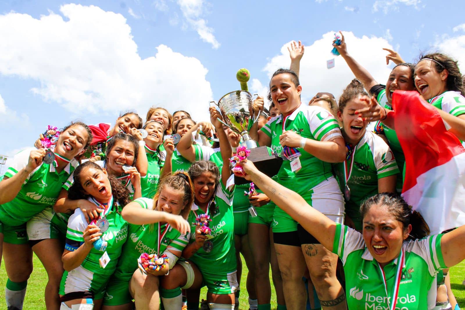 Selección nacional femenil de rugby.