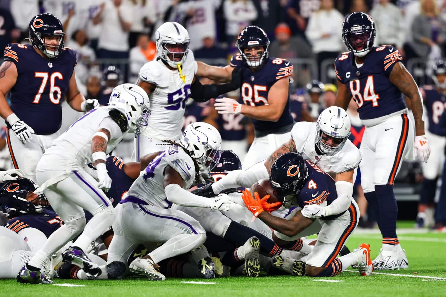 Bears vs Vikings AYM Sports