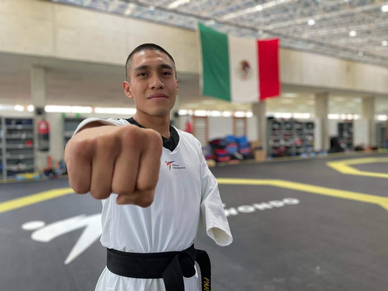 Iván Torres, seleccionado nacional de para taekwondo en instalaciones del CNAR.
