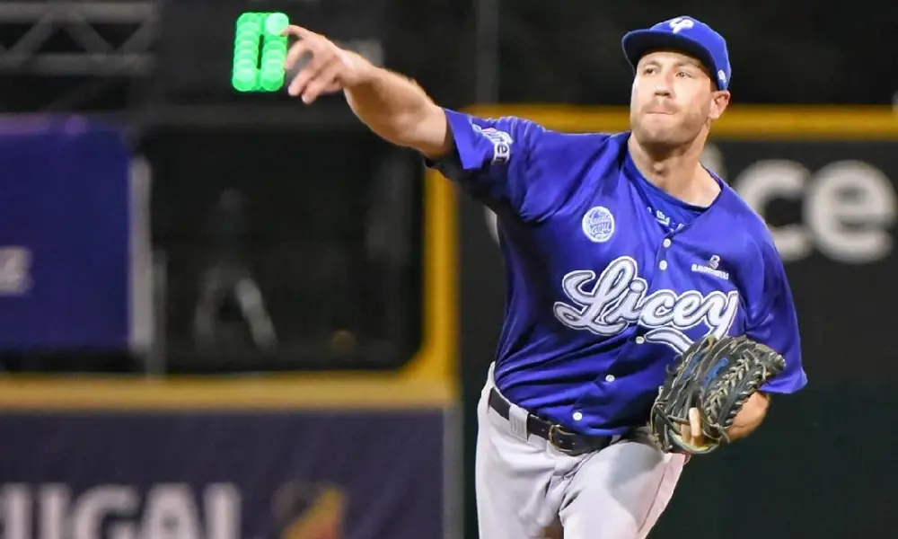 El lanzador Brooks Hall, refuerzo proveniente de los Tigres de Licey va por Dominicana