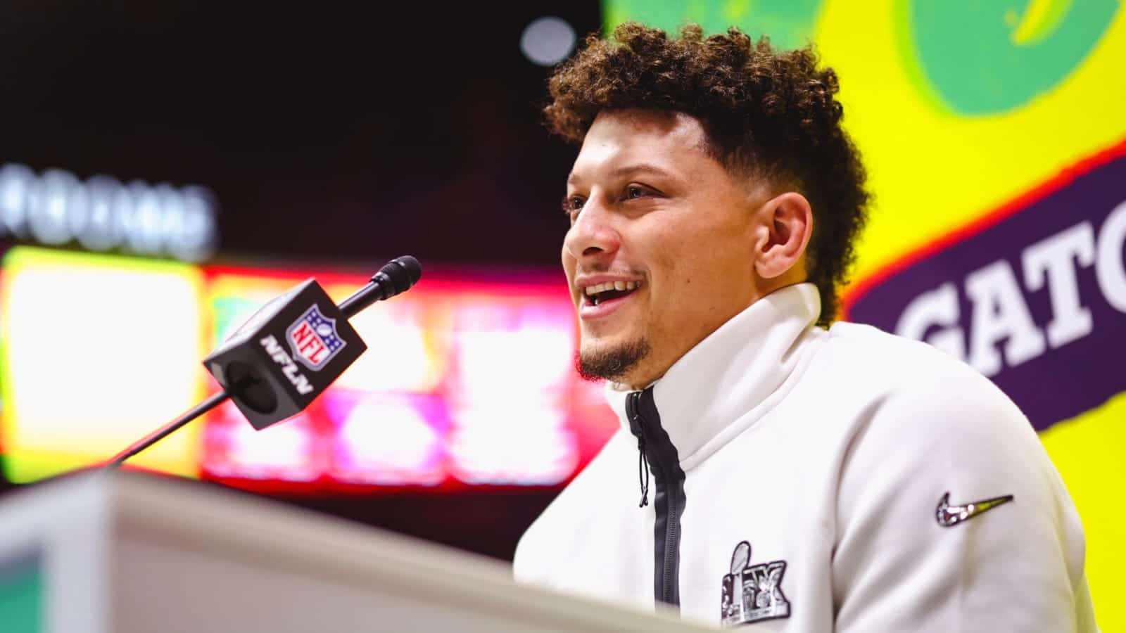 Patrick Mahomes AYM Sports